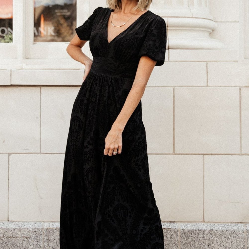 Leslie Velvet Maxi Dress